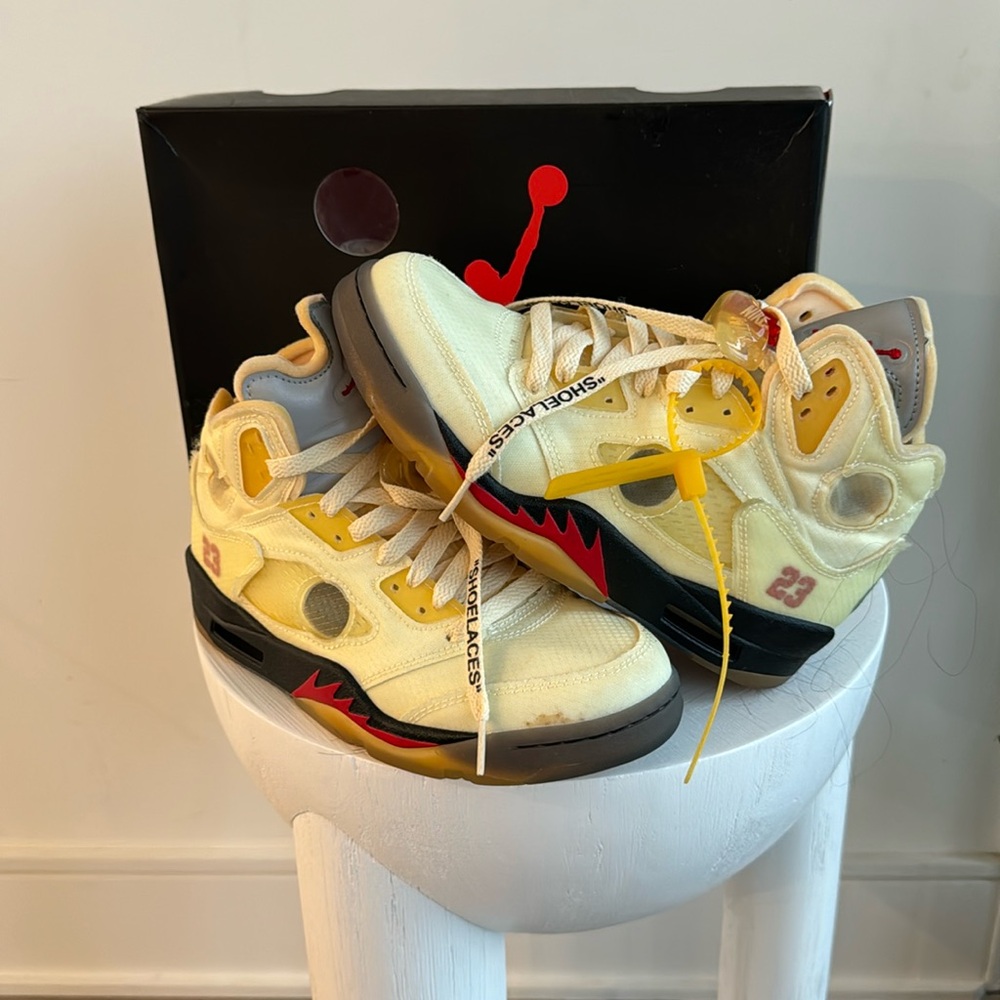 Off-White Jordan 4 Retro